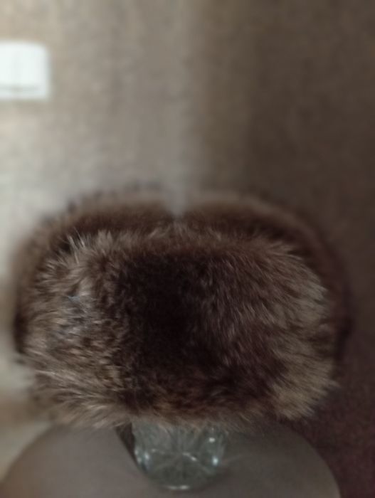 Продам шапку-ушанку -9500.