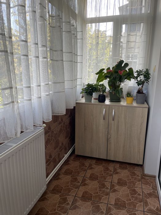 Vand apartament 2 camere, etaj 3/4