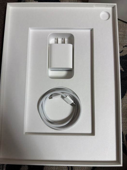 ipad A16 128gb silver