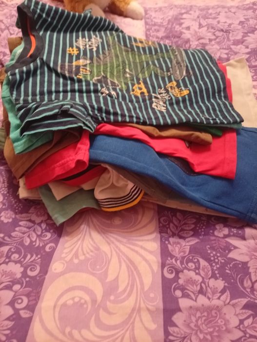 Продам детские вещи