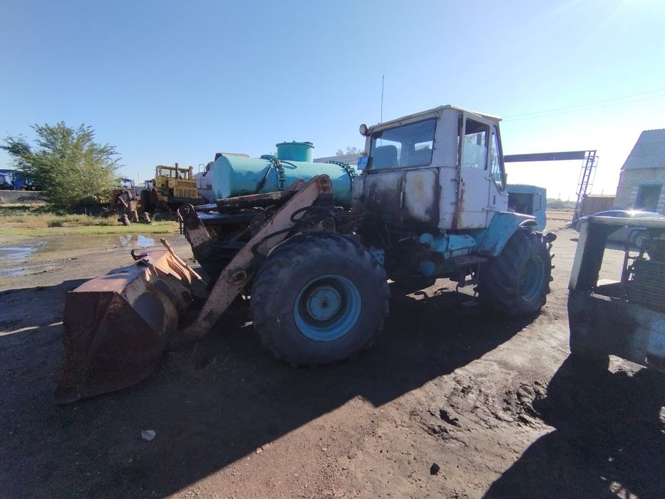 Продам погрузчик ковшовый