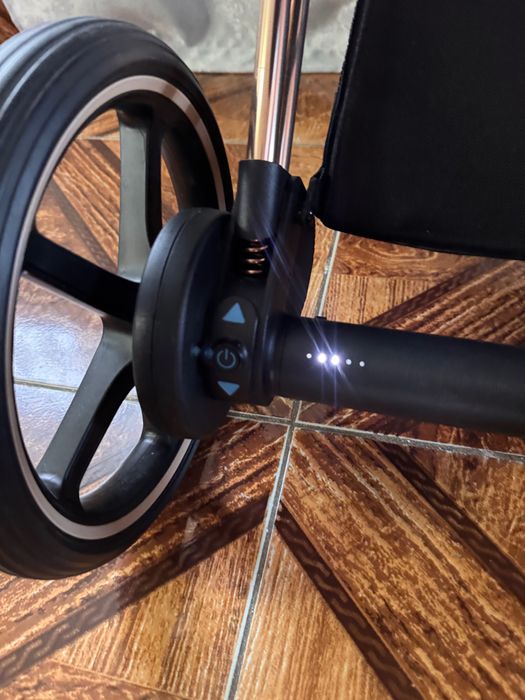 Cybex e-Priam Platinum Rose Gold