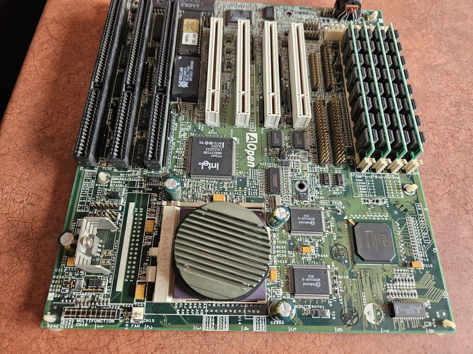 Kit retro sk7 Intel PentiumS 166Mhz