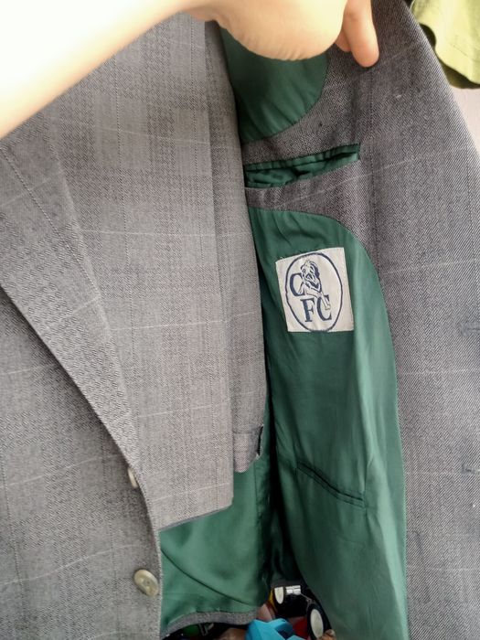 Костюм 4000 тенге