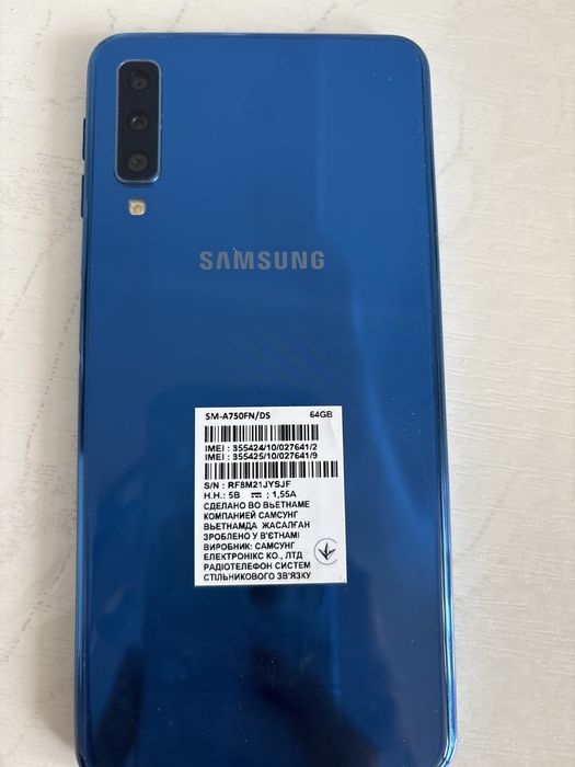 Продам срочно Samsung -GalaxyA7