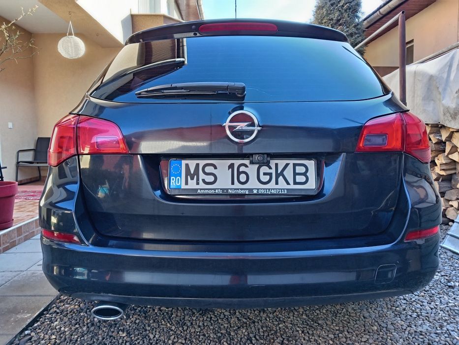 Opel astra j Sports Tourer 2011 euro 5