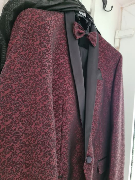 Vând Costum Nunti / botezuri,  ocazii speciale Elegante mărime M / L