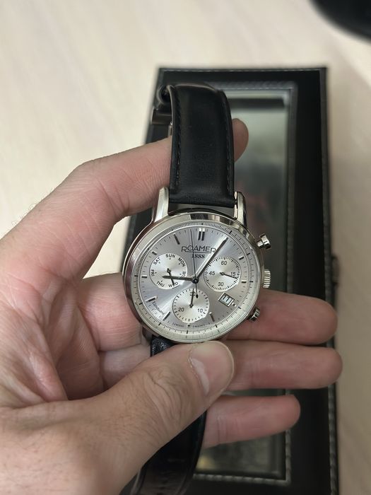 Часы швейцарские ROAMER