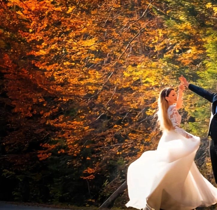Rochie de mireasă stil romantic cu dantelă și tull