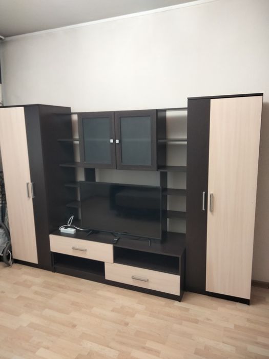 Горка (стенка) для гостиной