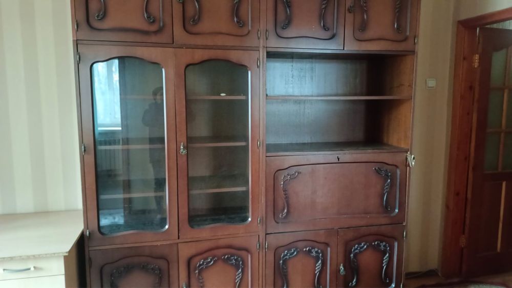 Продам деревянную стенку