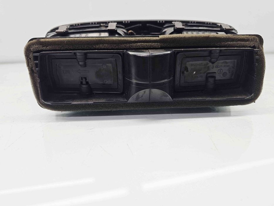 Grila aerisire centrala Volkswagen Golf 6 (5K1) [Fabr 2009-2013] 5K08