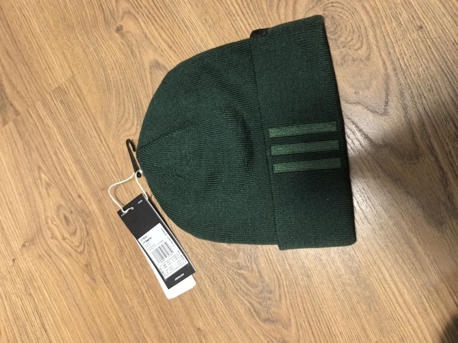 Продам Шапка Адидас