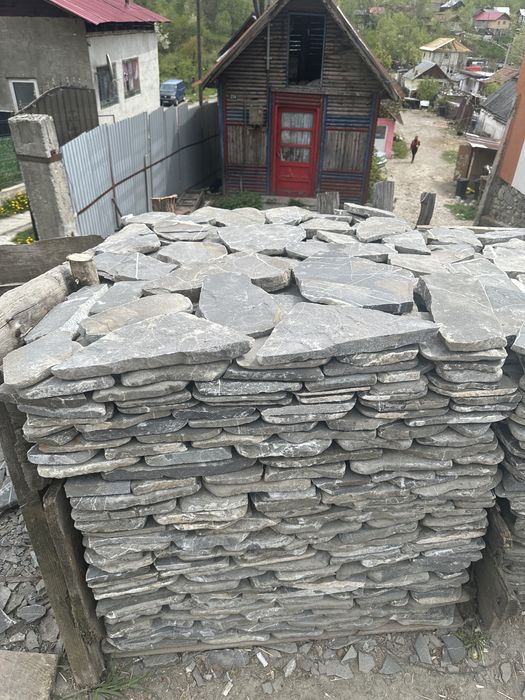 Vând Piatră sau Montez