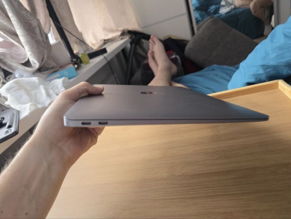 Apple macbook m1 air 2020 yili