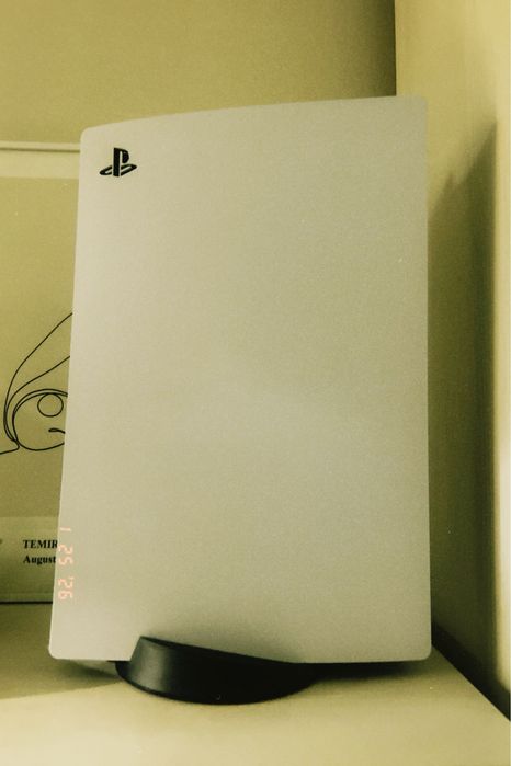 Продаю Playstation 5