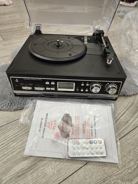 Грамофон, касетофон,карта,USB