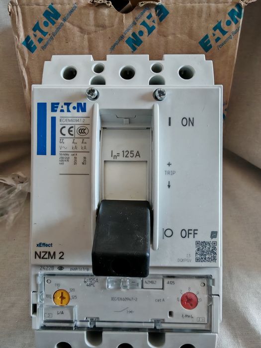 Intrerupator automat industrial Eaton Moeller NZMB2-A125 3P 125A+bobina minima tensiune nou, sigilat