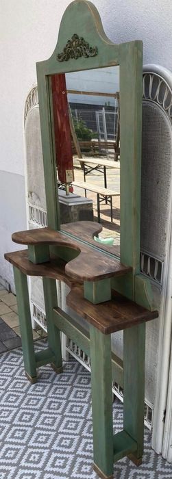 Consola din lemn.Set masa+3 scaune .Noptiere