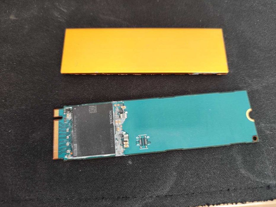 M.2 SSD Kioxia 512 GB + Переходник для PCI-e x4