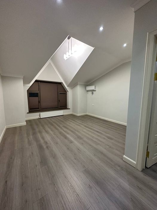 Сдаётся Дом под Офис 300м2 орн- метро БЙИ ул.Шастри, Бек кафе(N115)