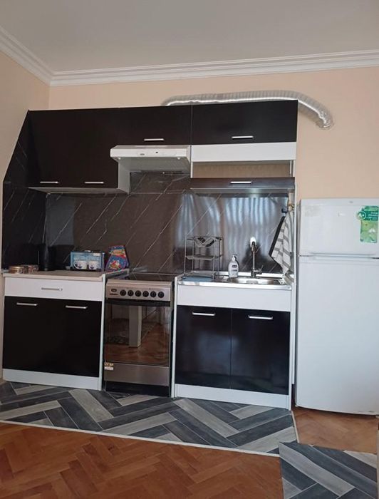 Дава се под наем Тристаен апартамент в София, Гео Милев - 85 кв.м за 650 € - Снимка #1