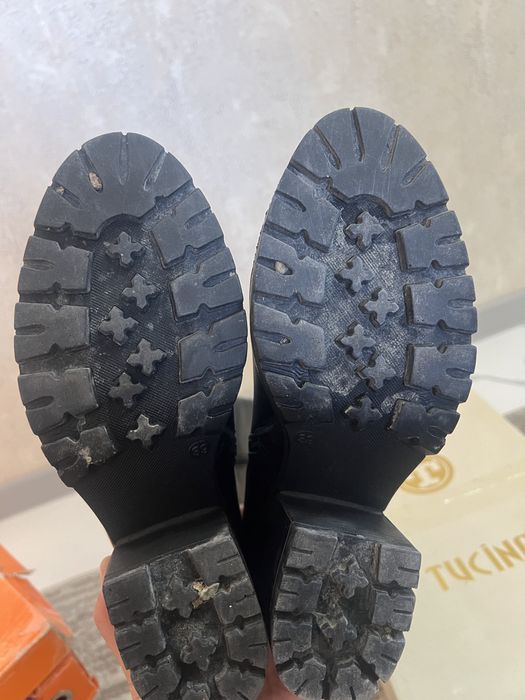 Продам ботинки