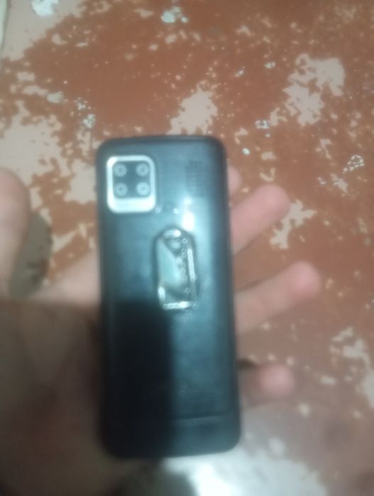 Телефон кетал  новые батарейки