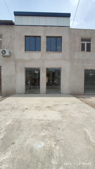 Хива шахар марказида 2 кават бино сотилади