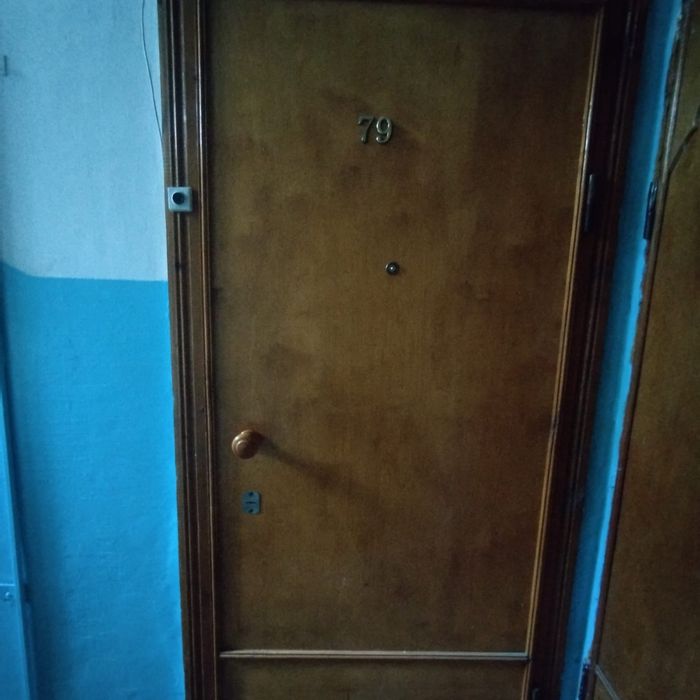 Продам дверь б/у