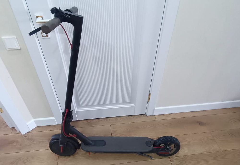продам Xiaomi Mi Electric Scooter