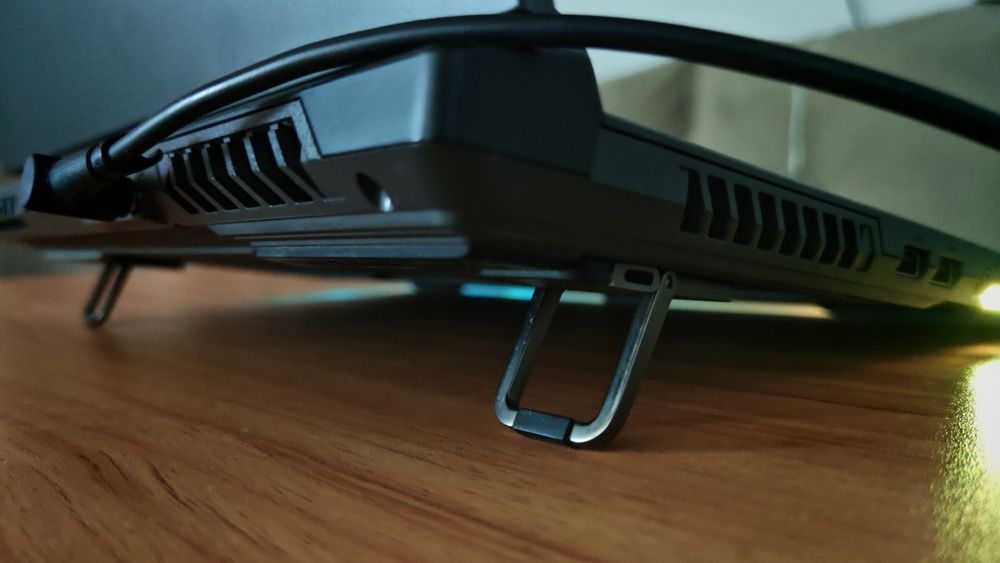 Asus ROG STRIX G513IC Ryzen 7 RTX 3050