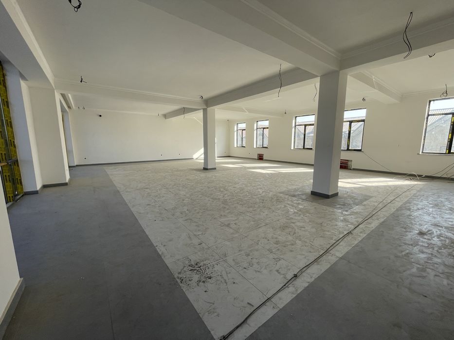 Нотурар бино СОТИЛАДИ