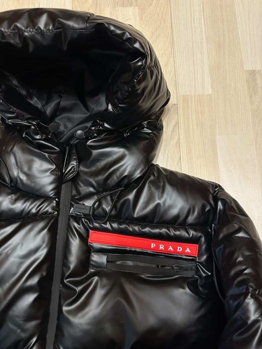 Яке Prada Чисто Ново