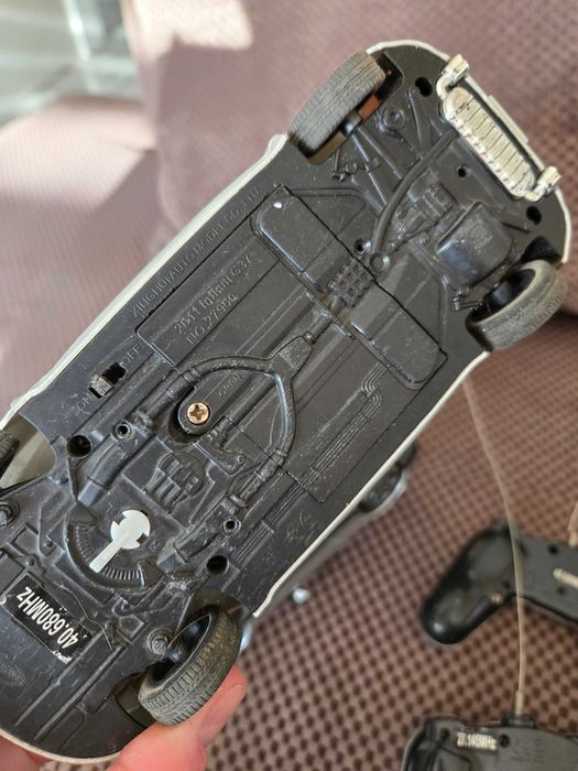 Кола с дистанционно 10лв.