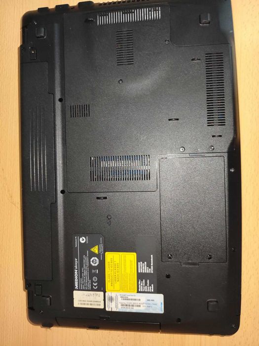 Laptop Medion 7222, 17 inch, I3, 6Gb Ram, ssd128Gb, display 17 inch!