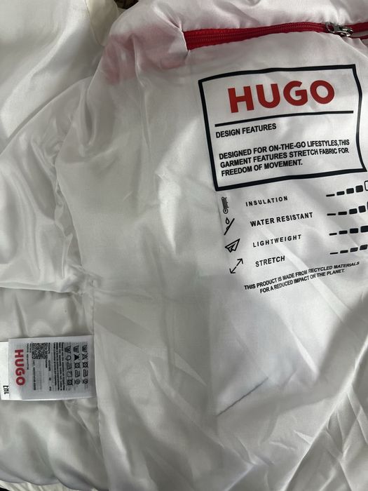 Vesta Hugo Boss ,noua cu eticheta!
