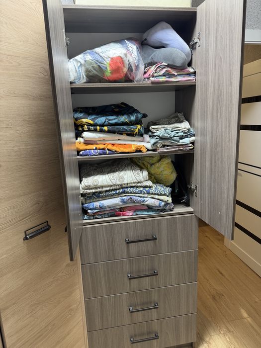 Продам мебель в спальню или офис