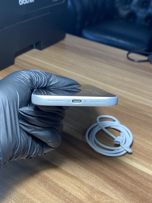 iPhone 17 Pro Max • 256 GB • Silver