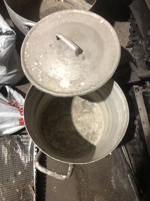 Выворки разные кастрюли  ( советские )