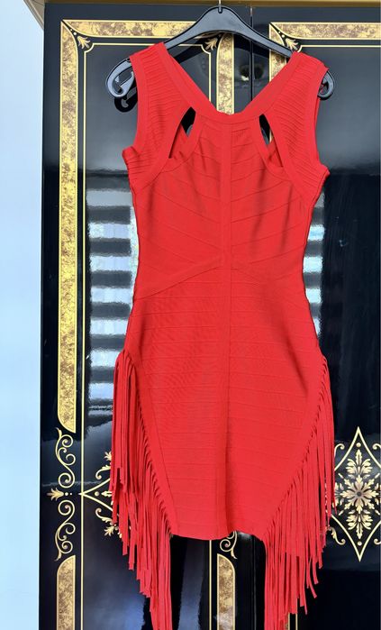 Червена бандажна рокля