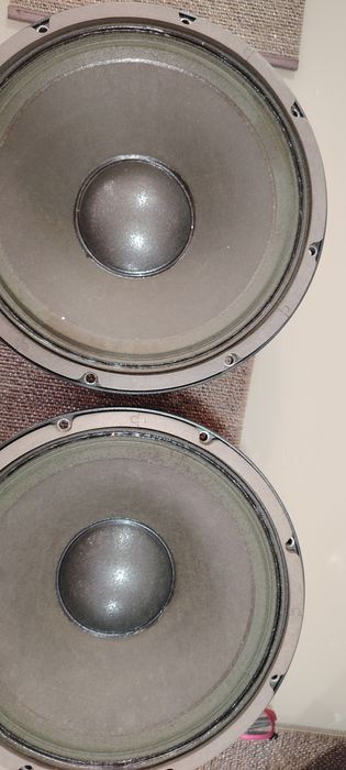 Vând două difuzoare Electro Voice DL12BFH