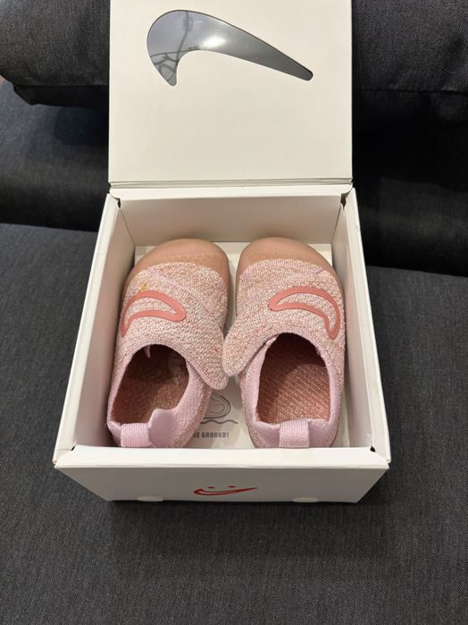 Nike прекрасни обувки за прохождащи и активни деца