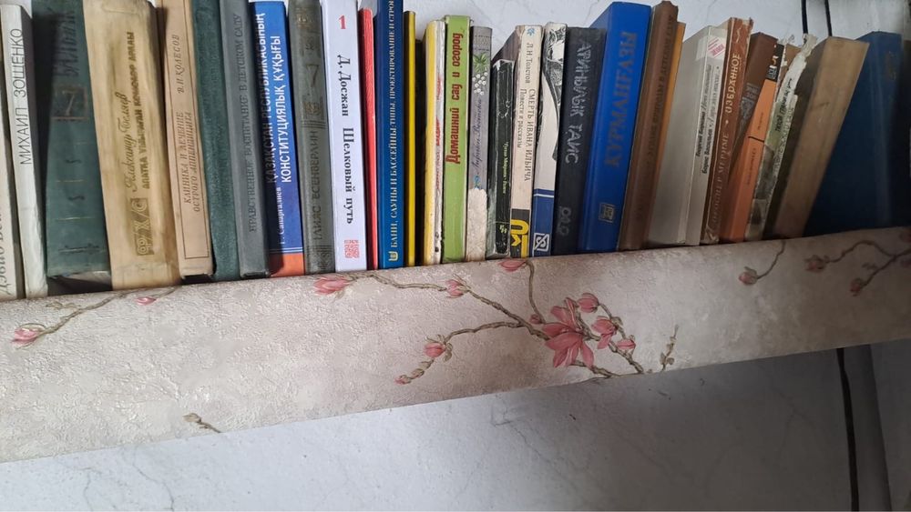 Продам разные книги