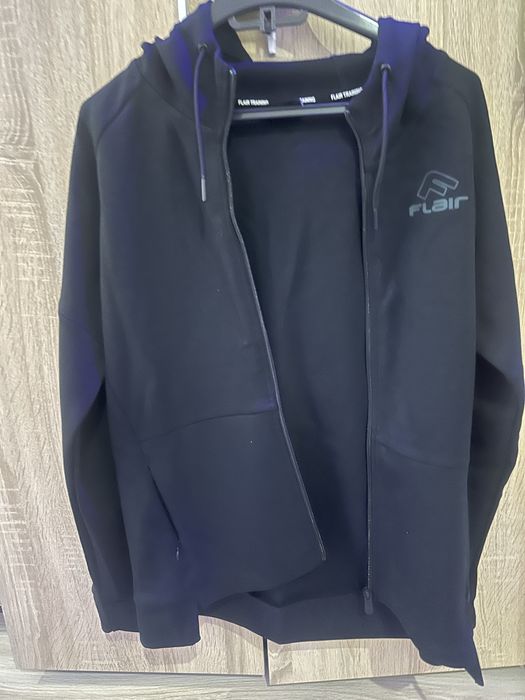 Ново дамско горнище Flair