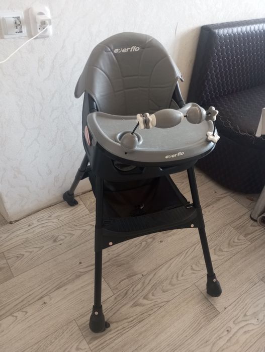 Детский стул для кормления