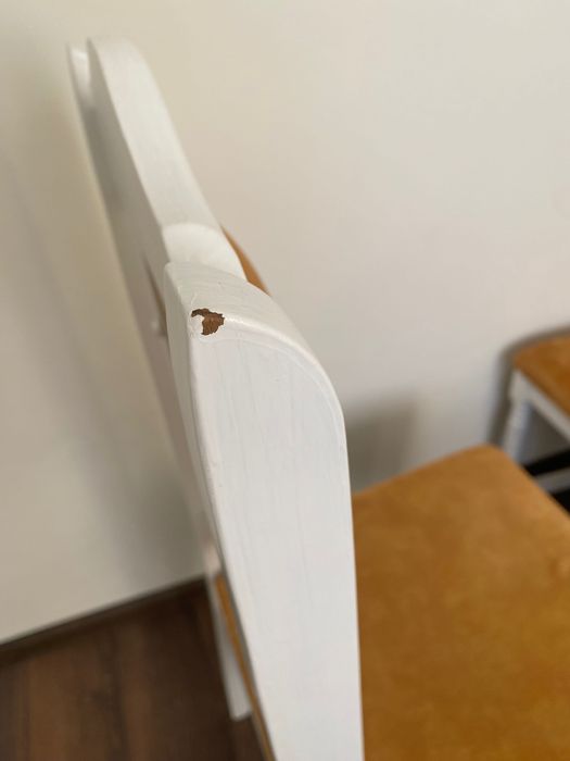 Трапезни столове