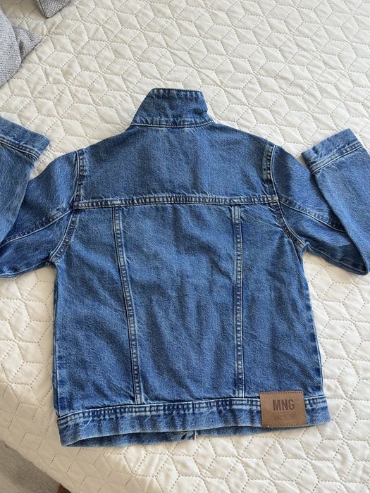 С етикет-детско дънково яке MANGO 134 рр