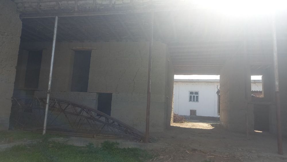 8 sutik uchastka sotiladi