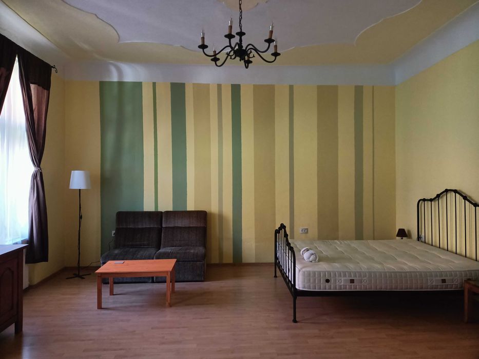 Apartament 1 cameră de închiriat ultracentral Sibiu, Pietonala Bălcescu- centrul istoric, 45 mp